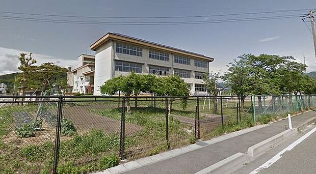 高畠町立高畠小学校まで1043m