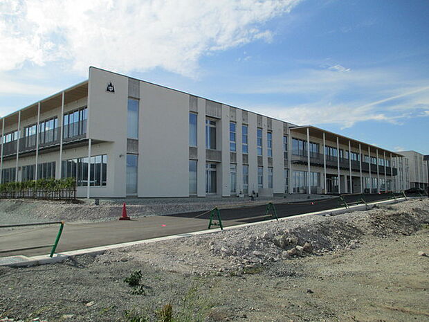 山辺町立山辺中学校まで1984m