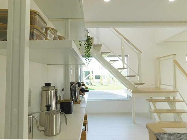 毎日使うキッチンはこだわりの空間に…