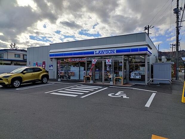 ローソン米沢泉町二丁目店まで961m