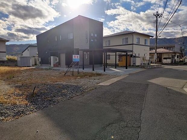 前面道路幅員は5.0m。