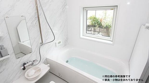 1坪タイプでゆったり!ダブルの保温構造を標準採用しているのでお湯が冷めにくく、時間差で入る際も安心です。※同仕様の参考画像です。小物は含まれておりません