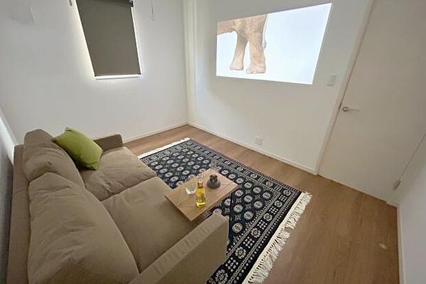 【事例紹介】洋室はシアタールームに仕上げることも可能!映画鑑賞や推し活が趣味の方へおすすめです♪