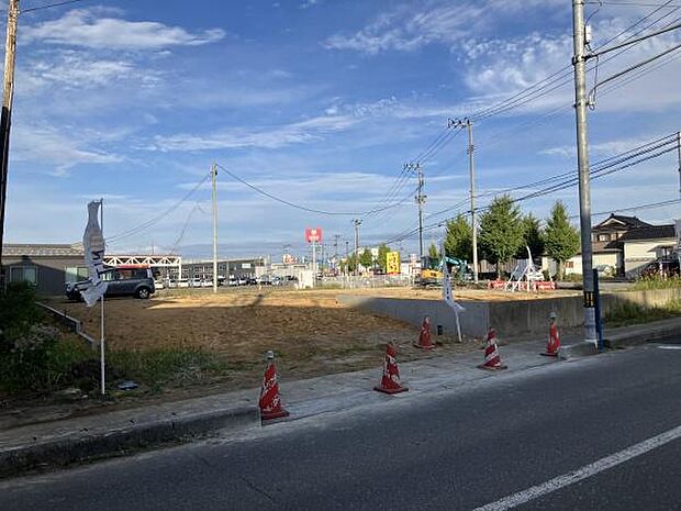 周辺は店舗が充実しています!