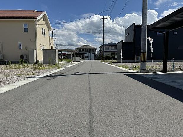閑静な住宅街にあります。