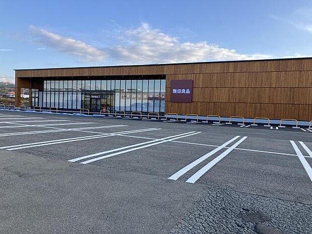 無印良品 新庄店まで872m