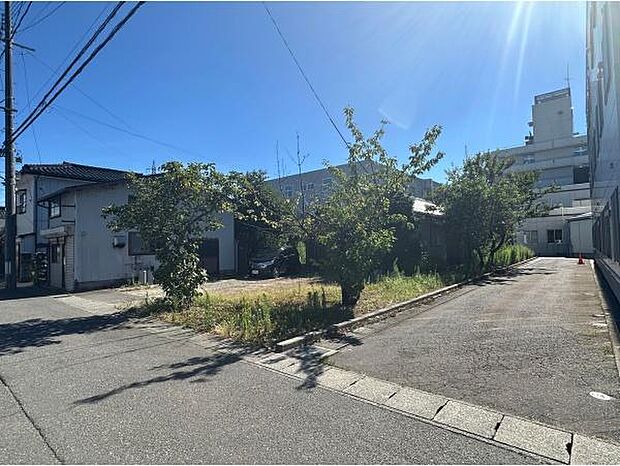 ※写真は古屋解体前の現地写真です