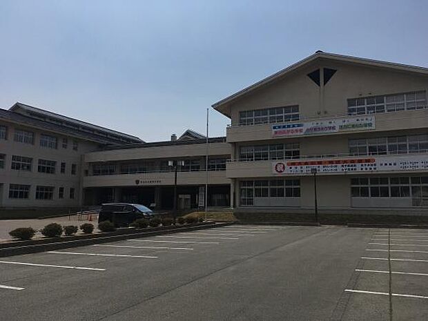 村山市立楯岡中学校まで1435m