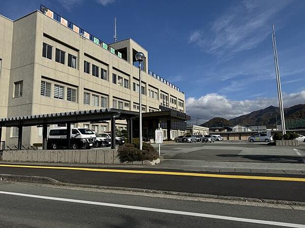 天童警察署まで894m