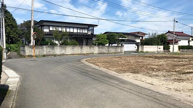 閑静な住宅街にあります。