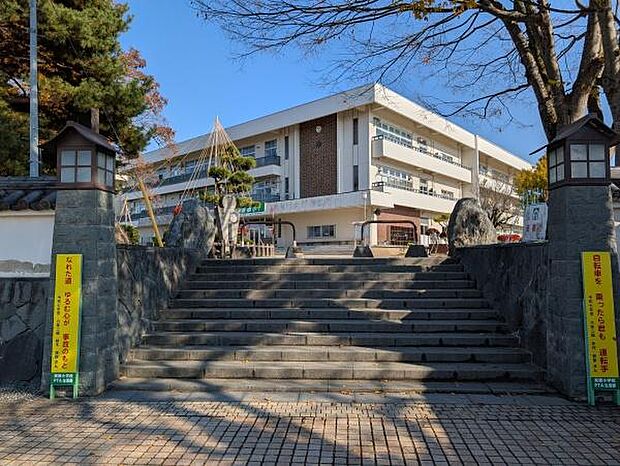 東根市立東根小学校まで919m