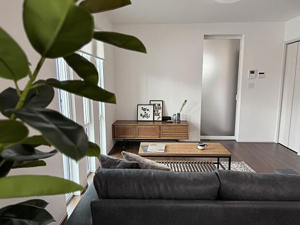 モデルハウスは、クラッシュゲートのインテリアと小物でコーディネート。インテリアのご提案もお任せください！