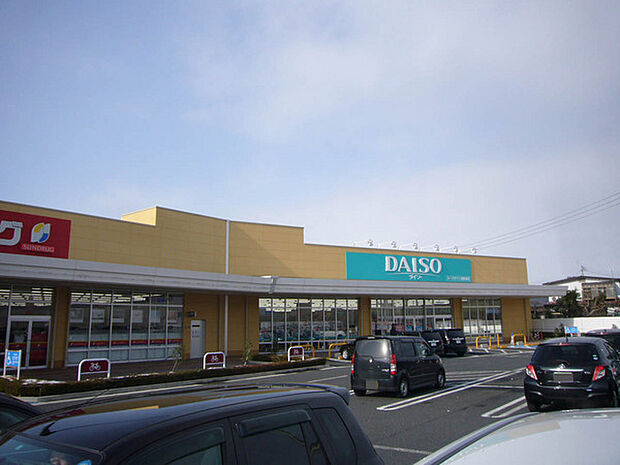 ザ・ダイソーヨークタウン老野森店まで1085m