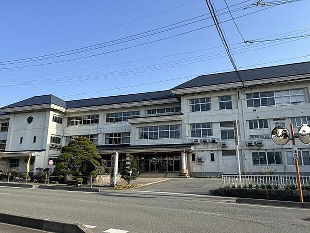 天童市立津山小学校まで1394m