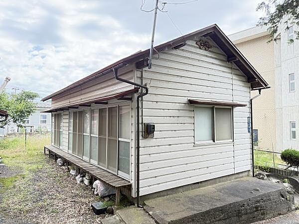 detached 山形県山形市南原町２丁目
地図を見る