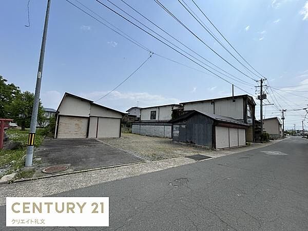 detached 山形県西村山郡河北町谷地字谷地
地図を見る