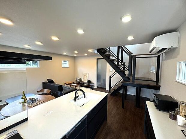 クラッシュゲートのインテリアと小物でコーディネート。インテリアのご提案もお任せください！