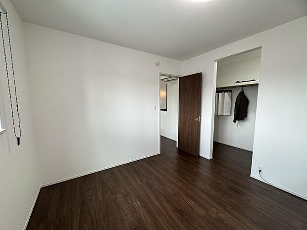 より具体的に生活をイメージしていただけるように、収納もたっぷり確保しました。