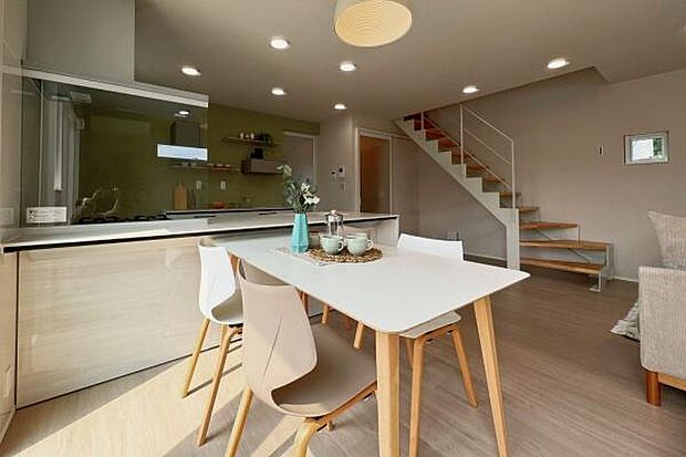 広さや間取りはもちろん、調理や洗濯などの家事動線や収納、子供動線なども、お近くの展示場にてご体感ください♪