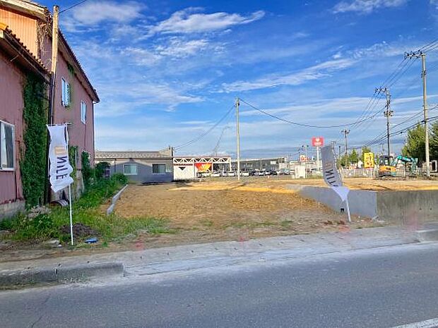 周辺は店舗が充実しています!