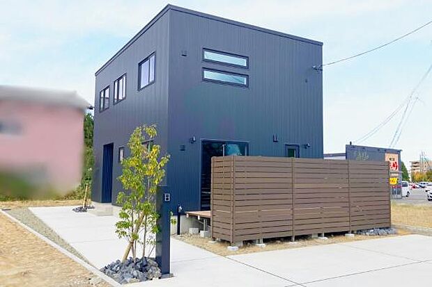 鶴岡市美咲町展示場。外構もこだわった展示場です！ぜひご見学ください♪