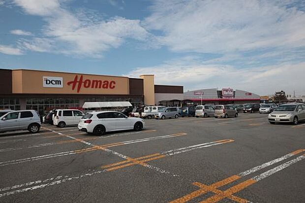 DCM鶴岡店まで2024m