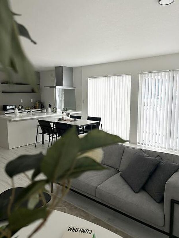 モデルハウスは、クラッシュゲートのインテリアと小物でコーディネート。インテリアのご提案もお任せください！