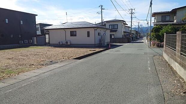 閑静な住宅地にあります。