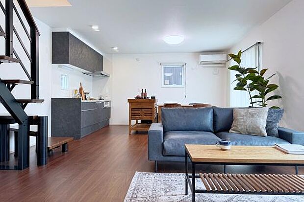 モデルハウスは、クラッシュゲートのインテリアと小物でコーディネート。インテリアのご提案もお任せください!