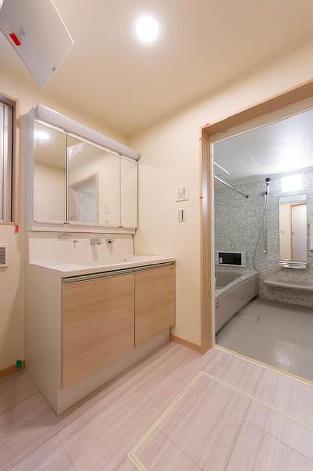 「洗面ルーム」1日の始まりや入浴前に入る空間だからこそ、清潔感や利便性が重要になる洗面室。
