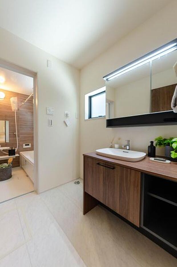 「洗面ルーム」1日の始まりや入浴前に入る空間だからこそ、清潔感や利便性が重要になる洗面室。