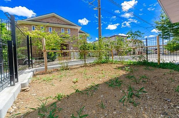 「週末の楽しみが増える」BBQ、ガーデニング、お子様の自然とのふれあいなど、お庭があるから楽しみも倍増するマイホーム。