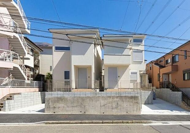 「マイホームの喜びを感じる」スタイリッシュなデザインに心満たされる。憧れのマイホームに相応しい美しく映える外観です。