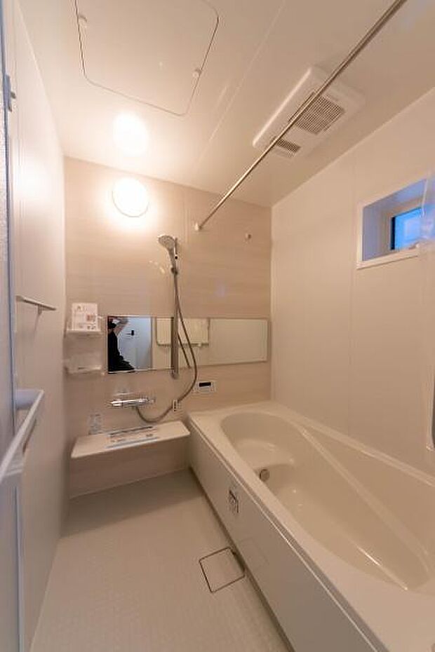 「バスルーム」清潔感が大切なバスルーム。落ち着く空間です。