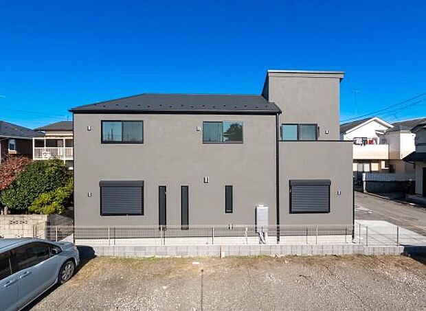 「マイホームの喜びを感じる」スタイリッシュなデザインに心満たされる。憧れのマイホームに相応しい美しく映える外観です。