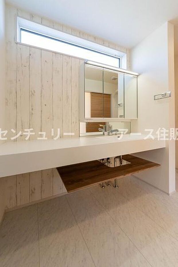 「洗面ルーム」1日の始まりや入浴前に入る空間だからこそ、清潔感や利便性が重要になる洗面室。