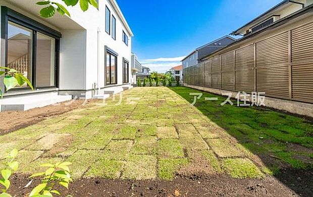 「週末の楽しみが増える」BBQ、ガーデニング、お子様の自然とのふれあいなど、お庭があるから楽しみも倍増するマイホーム。