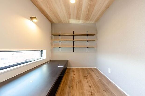 「マルチに使える」フリースペース。スタディーコーナーやワークスペースとしもご利用いただけます。