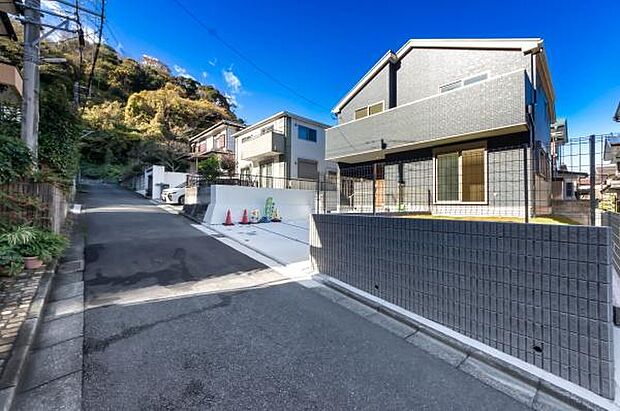 「マイホームの喜びを感じる」スタイリッシュなデザインに心満たされる。憧れのマイホームに相応しい美しく映える外観です。