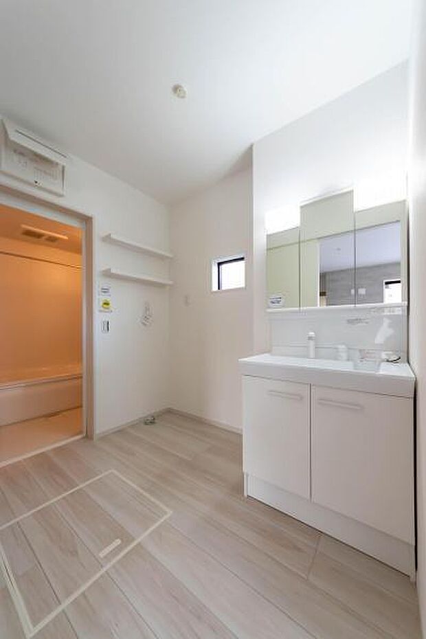 「洗面ルーム」1日の始まりや入浴前に入る空間だからこそ、清潔感や利便性が重要になる洗面室。