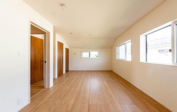 「洋室×2」お子様の成長に合わせて間仕切りすればお部屋数も増やせます