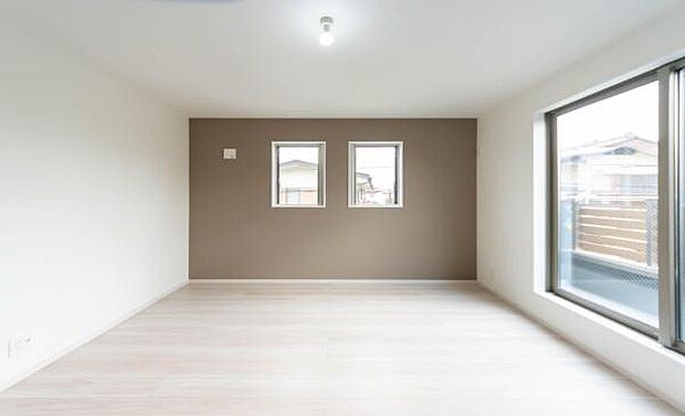 「陽の恵み」 爽やかな陽ざしを感じられる日当たりの良い洋室早起き爽やか、元気な一日に大切な陽の恵み