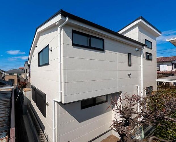 「威風堂々とした素敵な佇まい」どの角度から眺めても、所有感が満たされる理想的で素敵な住まい一生ものだから「パッと見」こそが全て「第一印象で決まる」素敵なマイホーム