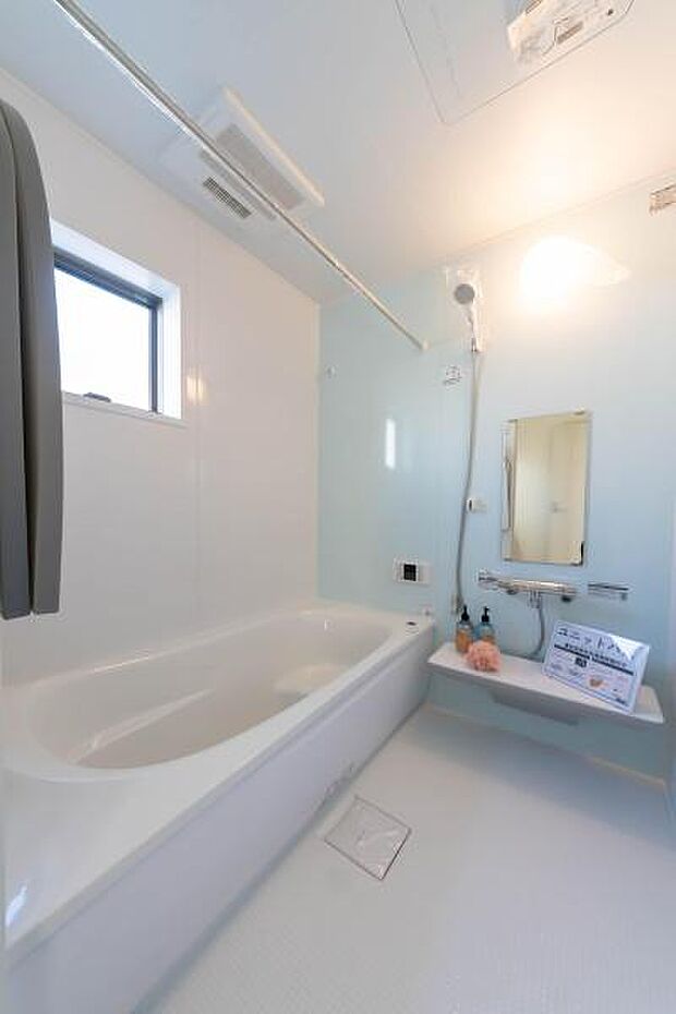 「バスルーム」清潔感が大切なバスルーム。落ち着く空間です。