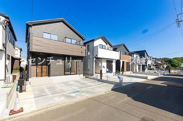 「マイホームの喜びを感じる」スタイリッシュなデザインに心満たされる憧れのマイホーム。住環境および生活利便性も魅力のマイホームです。