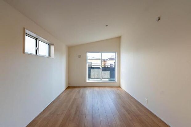 「陽の恵み」　爽やかな陽ざしを感じられる日当たりの良い洋室早起き爽やか、元気な一日に大切な陽の恵み