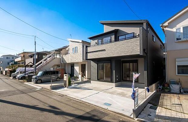 「マイホームの喜びを感じる」スタイリッシュなデザインに心満たされる。憧れのマイホームに相応しい美しく映える外観です。