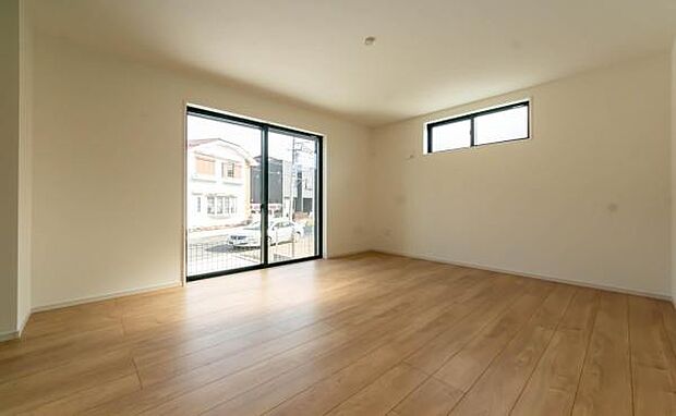 「陽の恵み」 爽やかな陽ざしを感じられる日当たりの良い洋室早起き爽やか、元気な一日に大切な陽の恵み