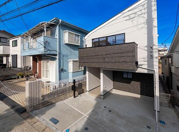 開放感+日当たりの良さ家に入らなくても分かる日当たりの良さ。開放感の良さ。碧空も清々しく心地の良い住まい。住みたくなる家。暮らしたい町。