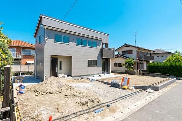 憧れのマイホームマイホームを持つ幸せを分に感じる陽当たり。明るい日差しが美しく外観を照らします。